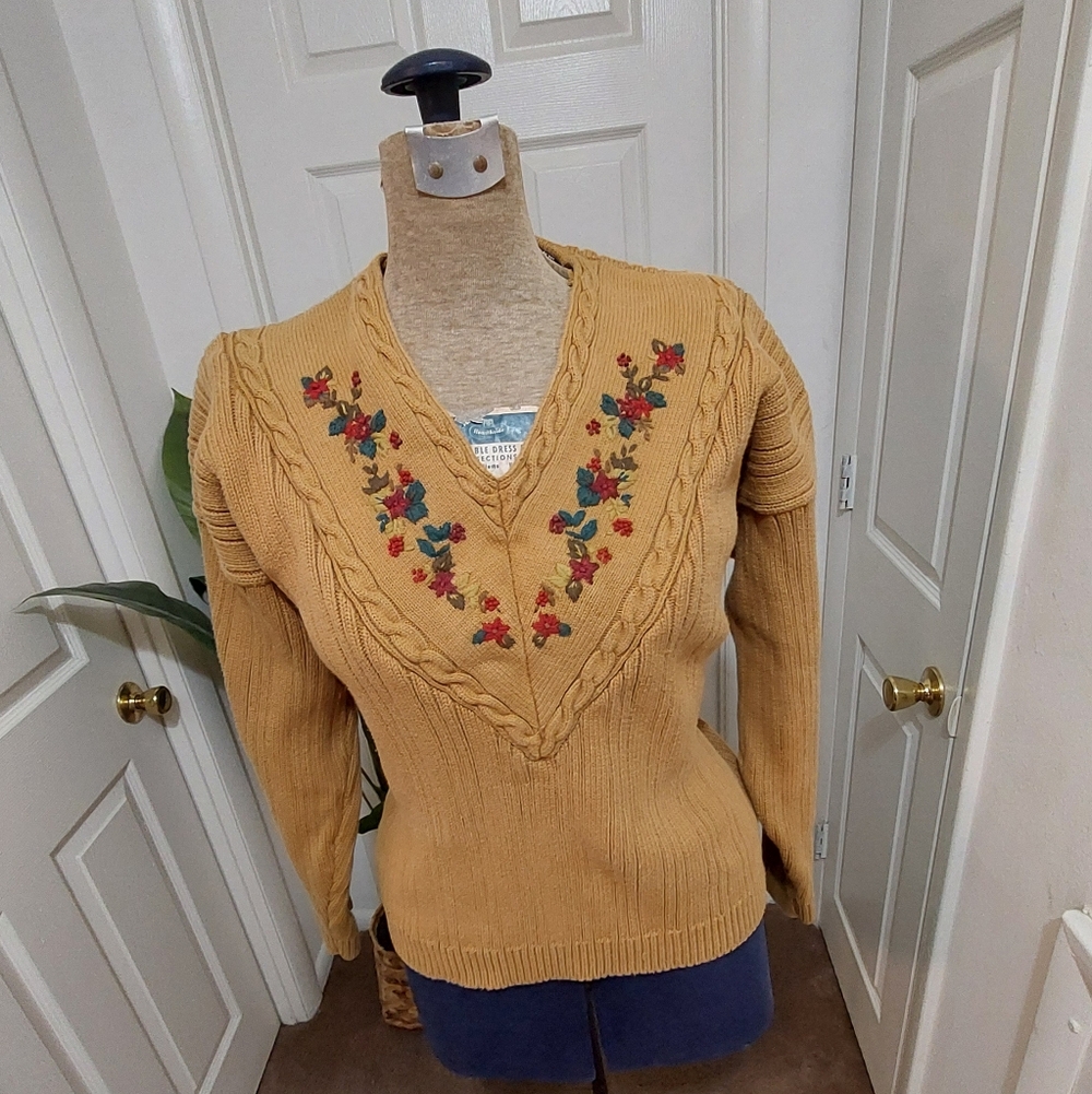 GAP Mustard V-Neck Sweater with Floral Embroidery